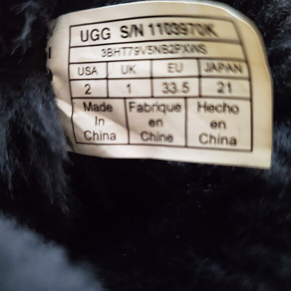 UGG Size 2 BAILEY BOW Suede Sherpa Lined Boots in Black - Picture 7 of 8